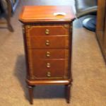 187 7036 CHEST OF DRAWERS